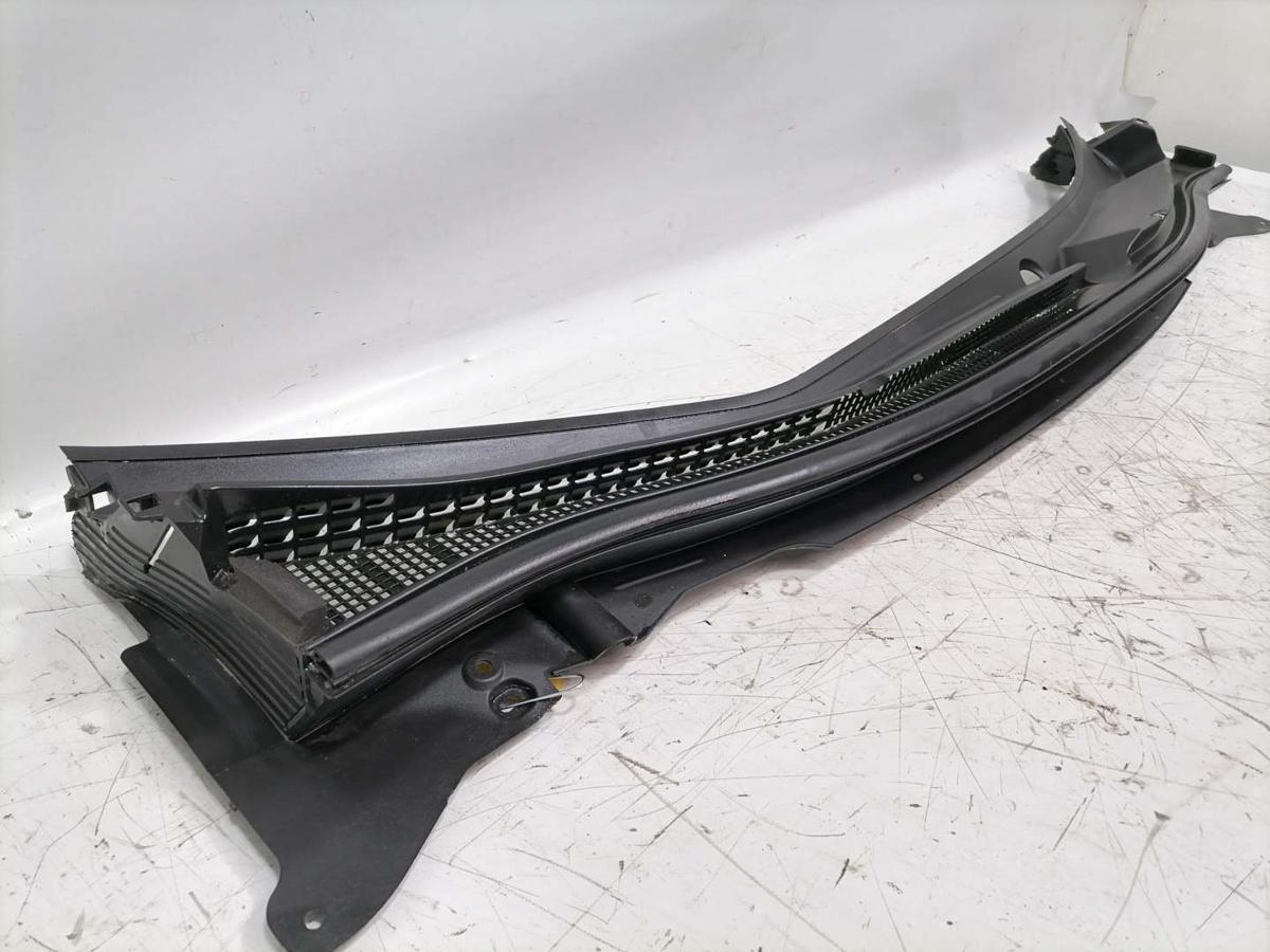 Mitsubishi Eclipse Cross original Windlauf Abdeckung Wasserkasten Facelift Bj.2023